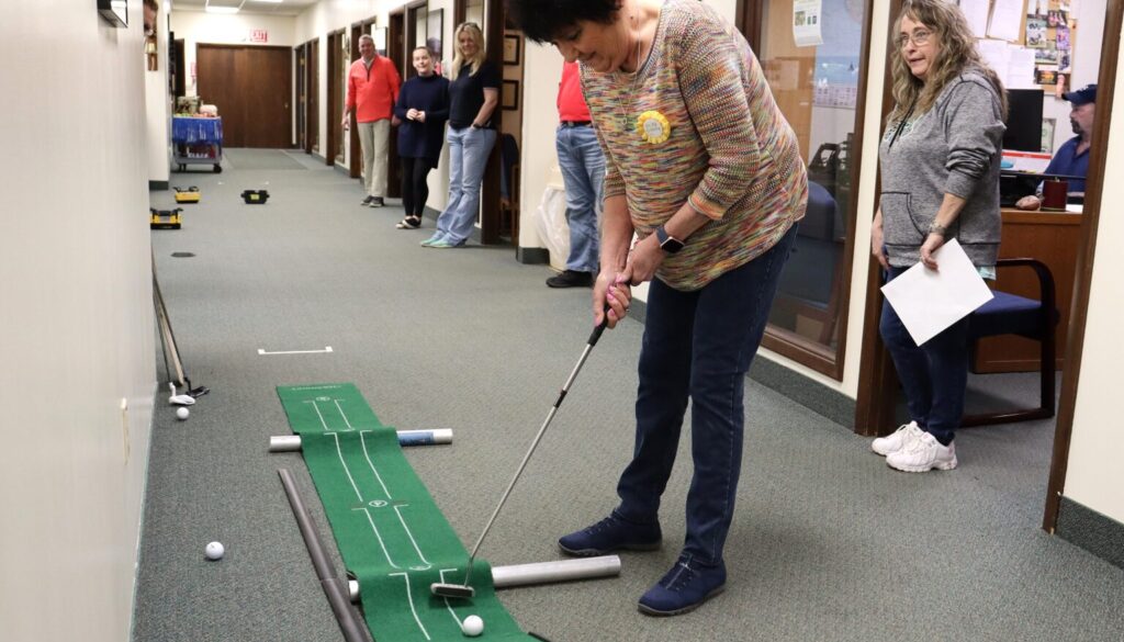 golf 5 Louise Comes | Control Chief Putt Putt Tournament for Charity